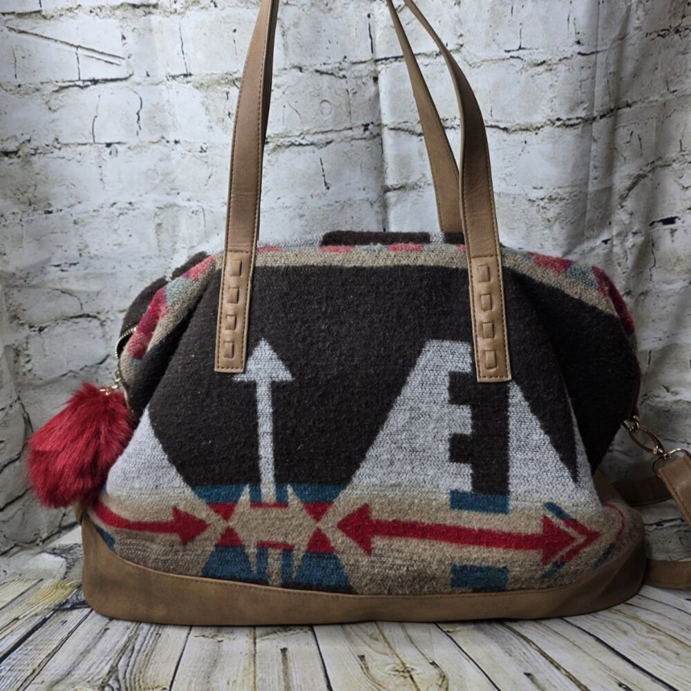Western Style Duffle Bag w Red Pom Pom Lined Southwestern Top Zip Deb & Dave
